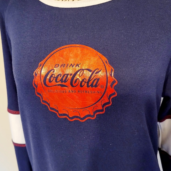 COCA-COLA TEE!! ❤️🤍💙 - Picture 2 of 7